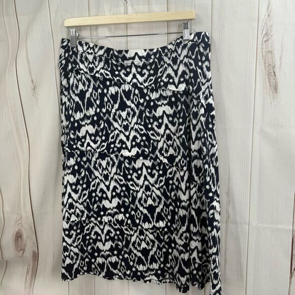 INC International Concepts Women’s XL Navy White Patterned Skirt - Picture 1 of 4